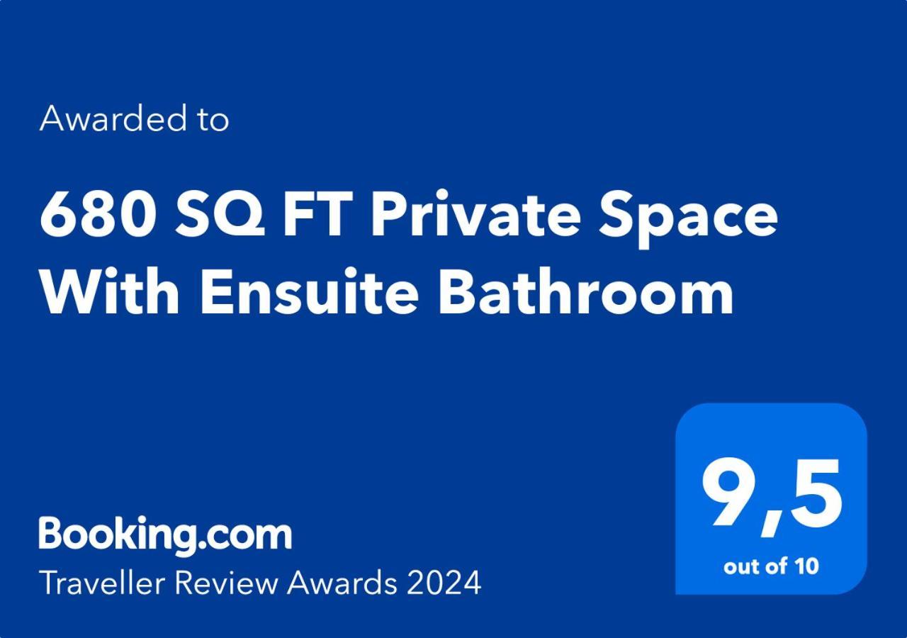 680 Sq Ft Private Space With Ensuite Bathroom カルガリー エクステリア 写真